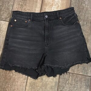 American Eagle hi rise 90’s boyfriend
